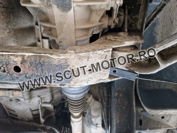 Scut motor  Jeep Cherokee - KJ 13