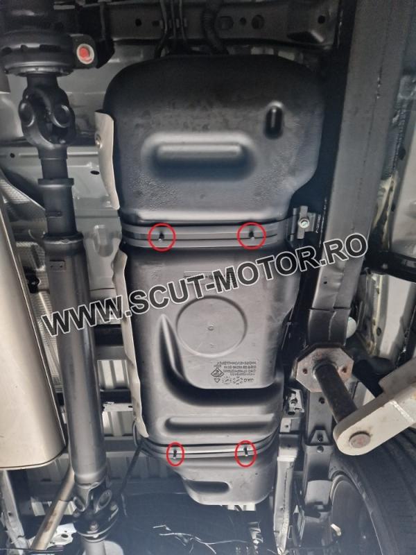 Scut rezervor Toyota Hilux 4